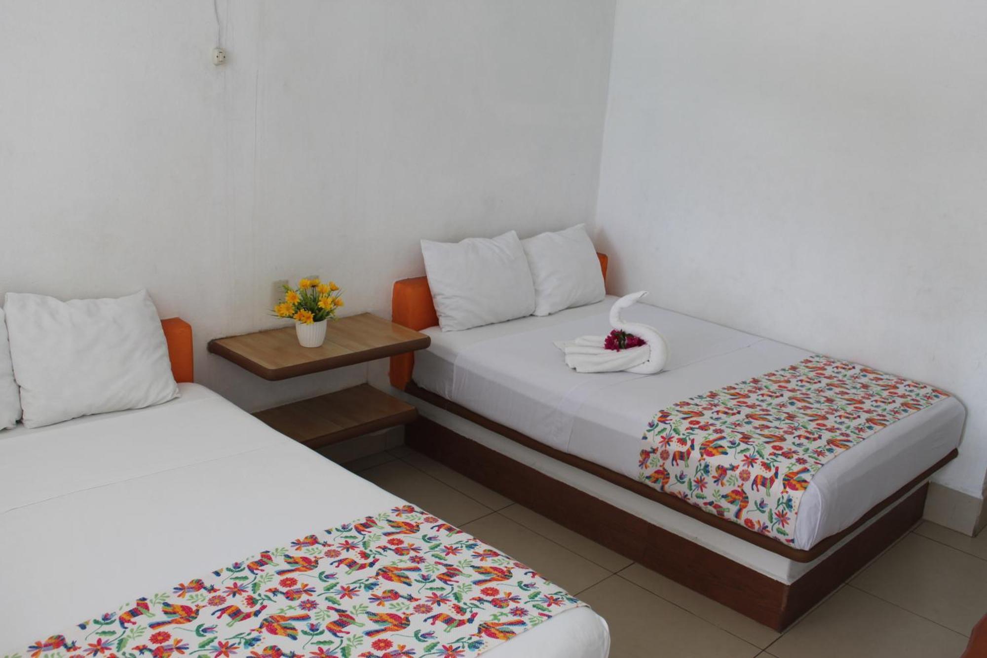 Hotel victoria Zihuatanejo Exterior foto